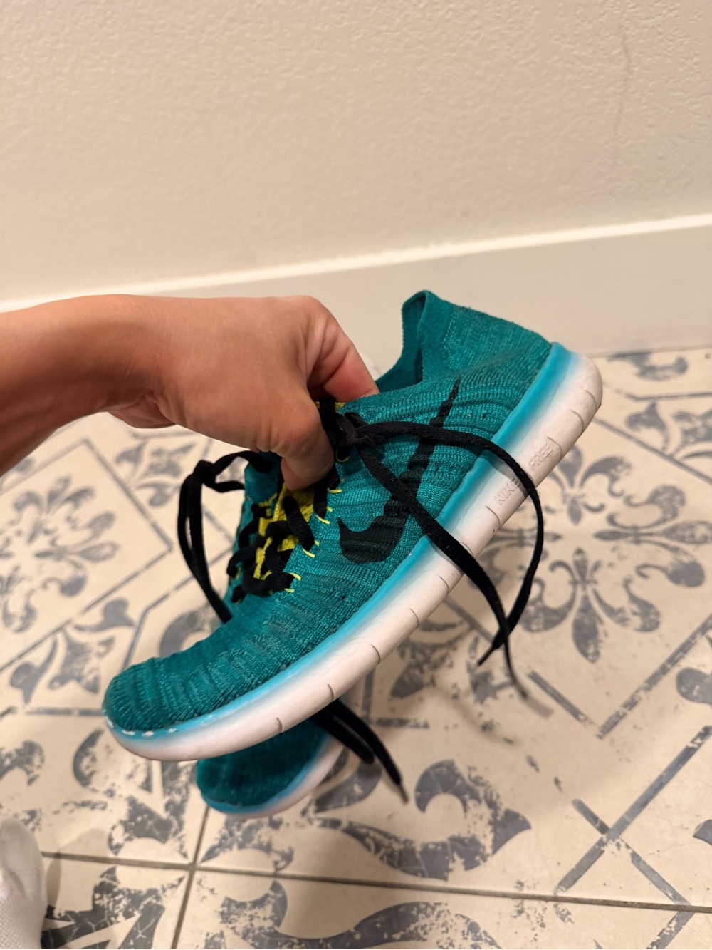 Nike Teal Knit Athletic Sneakers with Black Swoosh